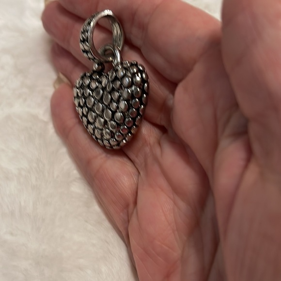 Puffed heart charm - Picture 3 of 3